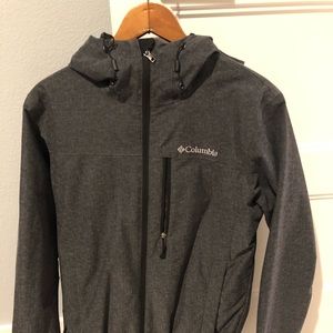 Columbia Omnitech like new rain jacket